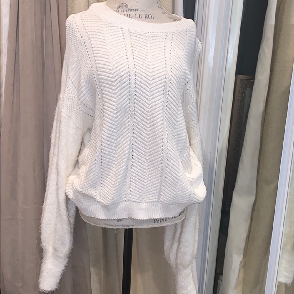 Marc New York Sweater Fuzzy White Long Sleeves